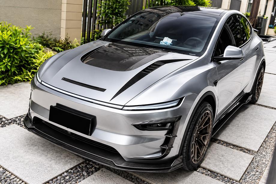 Tesla Model Y 2020– Sada body kitu Carbon Aerokit (pro 2025+) Fotografie 1