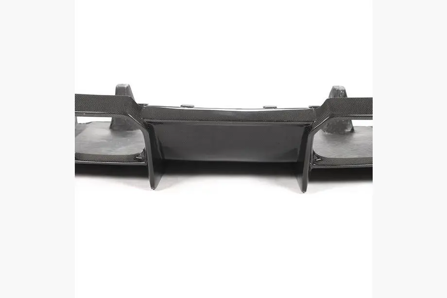 BMW řada 3 F30/F31 2012–2019 Difuzor zadního nárazníku V13 (pro F80, karbon) Fotografie 7