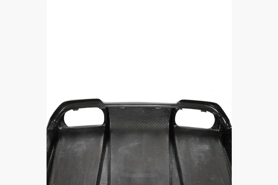 BMW řada 3 F30/F31 2012–2019 Difuzor zadního nárazníku V13 (pro F80, karbon) Fotografie 9