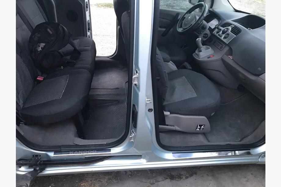Renault Kangoo 2008–2020 Nerezové kryty prahů Carmos V1 (4 ks) Image