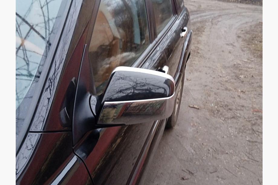 Kia Sportage 2004–2010 Rámečky zrcátek a horní kryt (plast) Image