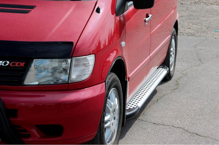 Mercedes Vito W638 1996–2003 Boční nášlapy Allmond Grey (2 ks, hliník) Fotografie 4