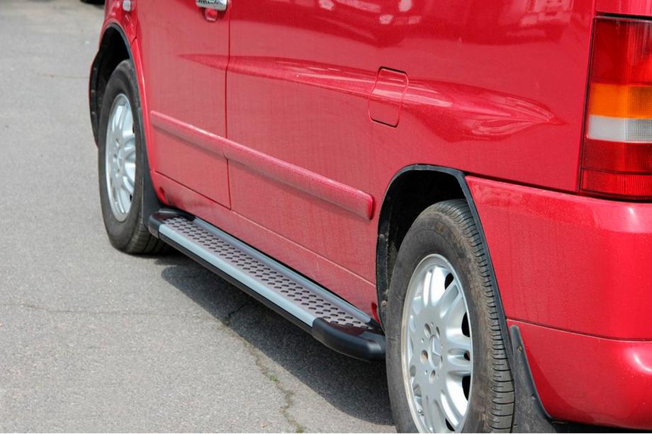 Mercedes Vito W638 1996–2003 Boční nášlapy Allmond Grey (2 ks, hliník) Fotografie 6