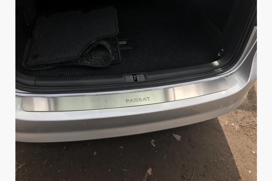 Volkswagen Passat B7 2012–2015 Ochranná lišta zadního nárazníku Nathaniko (nerez) Sedan Fotografie 4