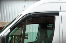 Mercedes Sprinter W906 2006–2018 Lepicí deflektory oken (2 ks, Sunplex Sport) fotografie 7