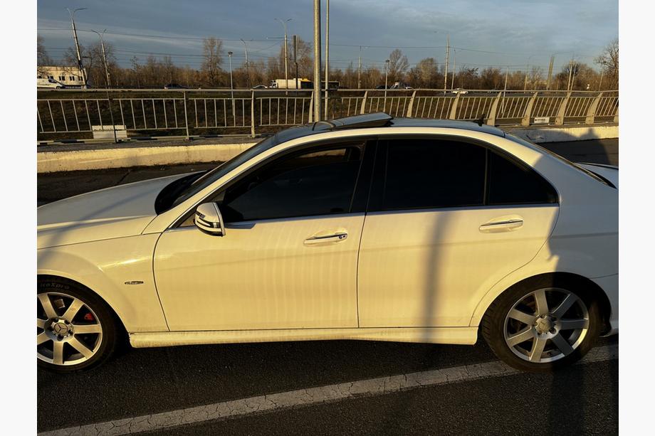 Mercedes C-class W204 2007–2015 Kompletní bodykit S63 AMG Fotografie 5