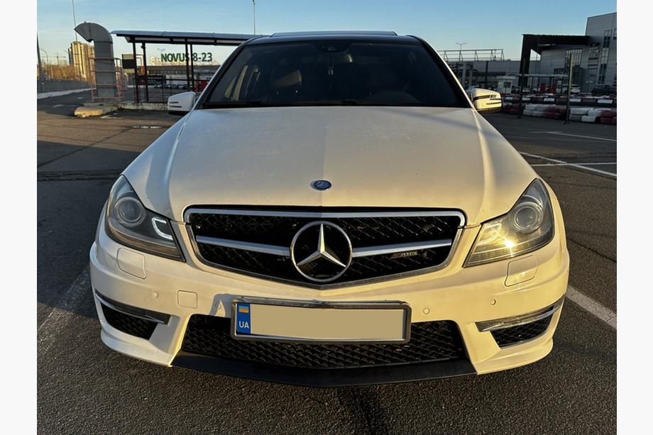 Mercedes C-class W204 2007–2015 Kompletní bodykit S63 AMG Fotografie 6