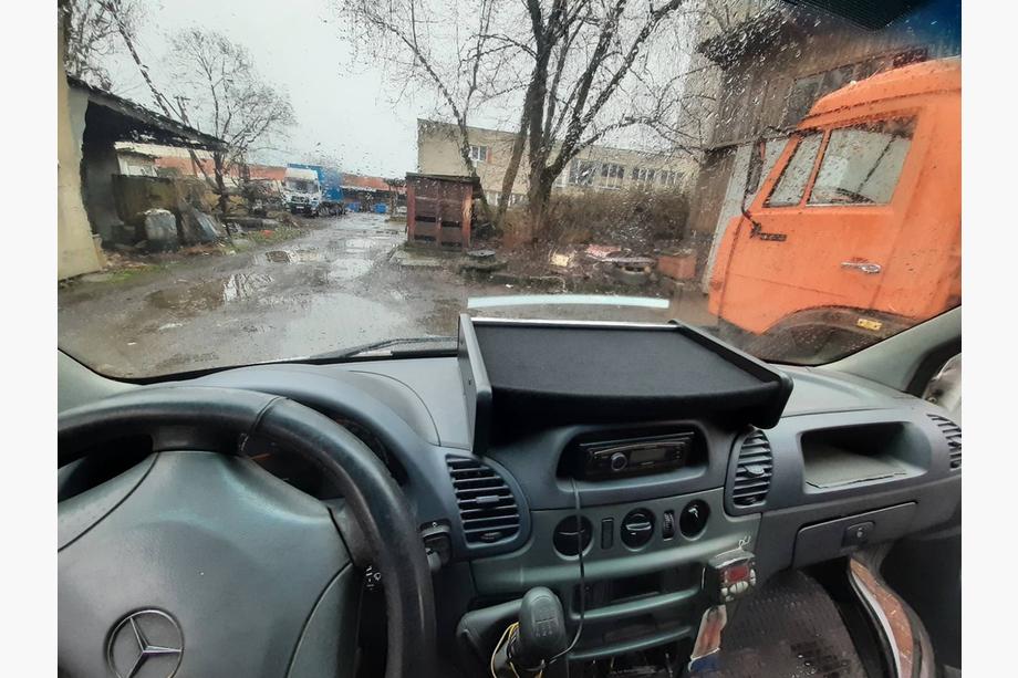 Mercedes Sprinter W901/902/903/904/905 1995–2006 Police na palubní desku (2000-2006, typ-1) Image