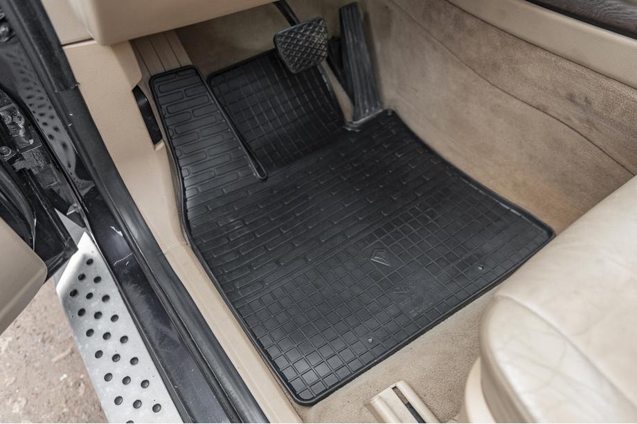 BMW X5 E70 2007–2013 Gumové autokoberce do interiéru (4 ks, Stingray Premium) Fotografie 1