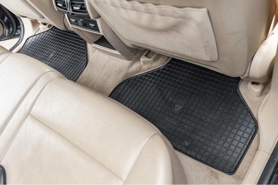 BMW X5 E70 2007–2013 Gumové autokoberce do interiéru (4 ks, Stingray Premium) Fotografie 4