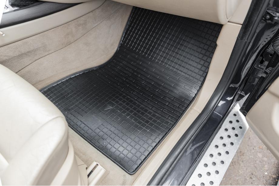 BMW X5 E70 2007–2013 Gumové autokoberce do interiéru (4 ks, Stingray Premium) Fotografie 2