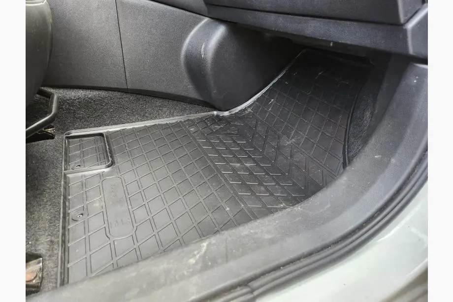Nissan Qashqai 2007–2010 Gumové autokoberce do interiéru (4 ks, Stingray Premium) Fotografie 2
