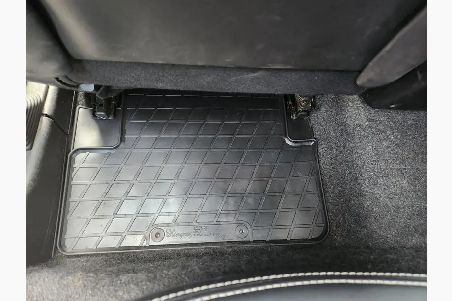 Nissan Qashqai 2007–2010 Gumové autokoberce do interiéru (4 ks, Stingray Premium) Fotografie 5