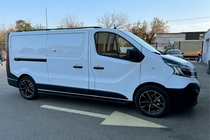 Opel Vivaro 2015–2019 Boční nášlapy Allmond Black (2 ks, hliník) fotografie 2