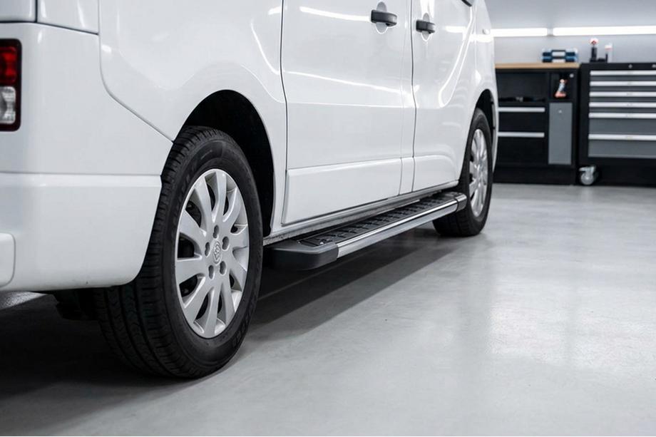 Opel Vivaro 2015–2019 Boční nášlapy RedLine V1 (2 ks, hliník) Image