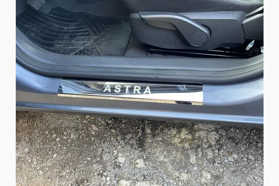 Opel Astra H 2004–2013 Kryty prahů Carmos V1 (4 ks, ocel) Fotografie 1