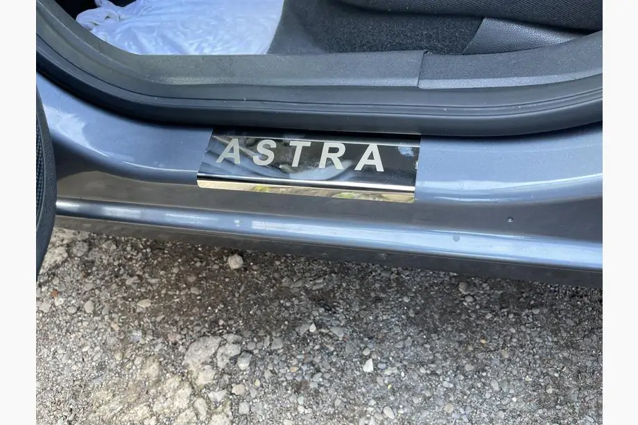 Opel Astra H 2004–2013 Kryty prahů Carmos V1 (4 ks, ocel) Fotografie 3
