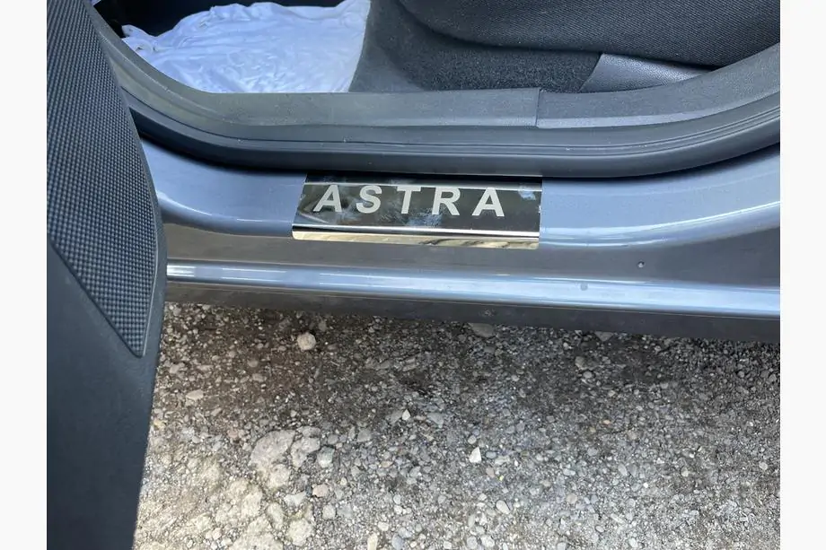 Opel Astra H 2004–2013 Kryty prahů Carmos V1 (4 ks, ocel) Fotografie 4