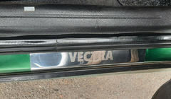 Opel Vectra B 1995–2002 Nerezové kryty prahů Carmos (4 ks) fotografie 4