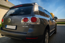 Volkswagen Touareg 2002–2010 Chromové kryty zadních světel 2008-2011 (2 ks, plast) fotografie 1