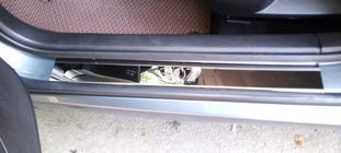 Peugeot 307 2001–2008 Kryty prahů Carmos V1 (4 ks, ocel) fotografie 3