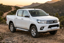 Toyota Hilux 2015– Boční nášlapy Line (2 ks, hliník) fotografie 1