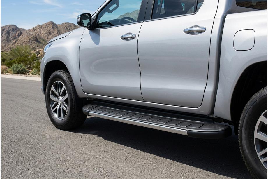 Toyota Hilux 2015– Boční nášlapy Duru (2 ks, hliník) Image