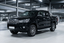 Toyota Hilux 2015– Boční prahy Tayga Grey (2 ks, hliník) fotografie 1