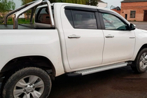 Toyota Hilux 2015– Boční nášlapy Allmond Grey (2 ks, hliník) fotografie 2