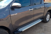 Toyota Hilux 2015– Boční nášlapy Allmond Grey (2 ks, hliník) fotografie 9