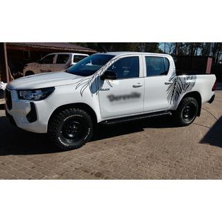 Boční nášlapy Allmond Black (2 ks, hliník) Toyota Hilux 2015– fotografie 2