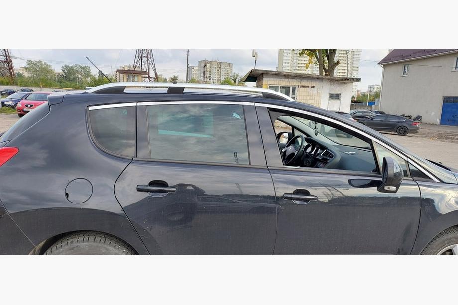 Peugeot 3008 2008–2016 Střešní ližiny Skyport Grey Image