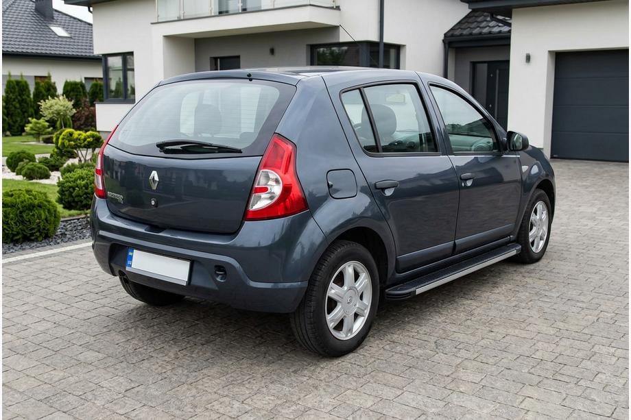 Dacia Sandero 2007–2013 Boční nášlapy Maya V1 (2 ks, hliník) Image
