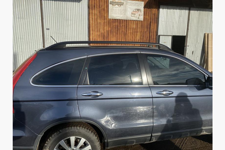 Honda CRV 2007–2011 Černé střešní ližiny (Crown) Fotografie 5