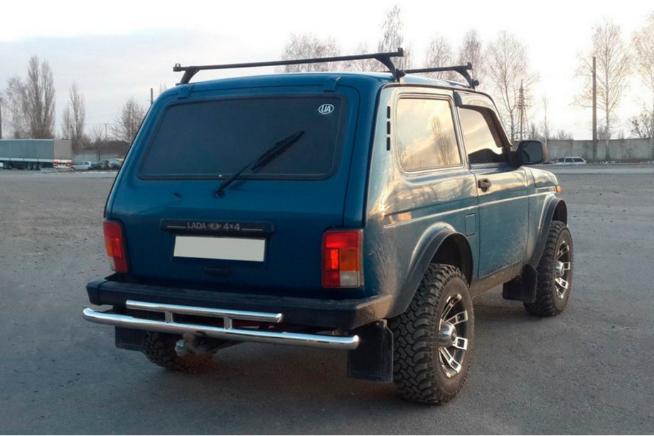 Lada Niva a Urban 1977– Zadní ochranný rám AK002 double Image