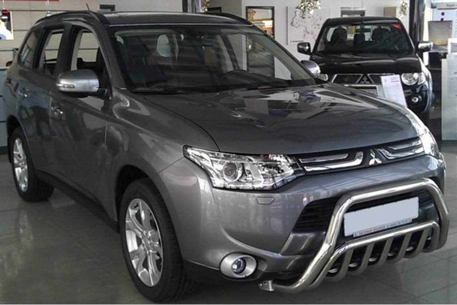 Mitsubishi Outlander 2012–2021 Bullbar WT002 (nerez) Image