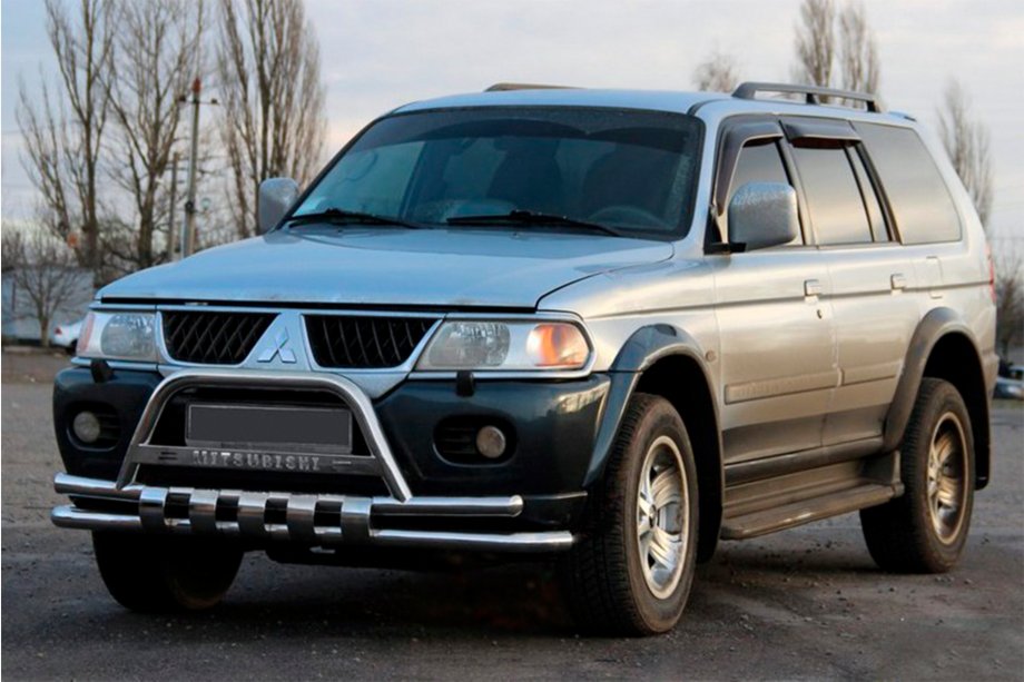 Mitsubishi Pajero Sport 1996–2007 Přední ochranný rám ST015↗WT (nerez) Image