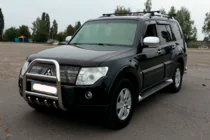 Mitsubishi Pajero Wagon IV 2006–2021 Přední ochranný rám QT007 (nerez) fotografie 2