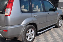 Nissan X-trail T30 2002–2007 Boční nášlapy Fullmond (2 ks, hliník) fotografie 4