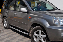 Nissan X-trail T30 2002–2007 Boční nášlapy Fullmond (2 ks, hliník) fotografie 5