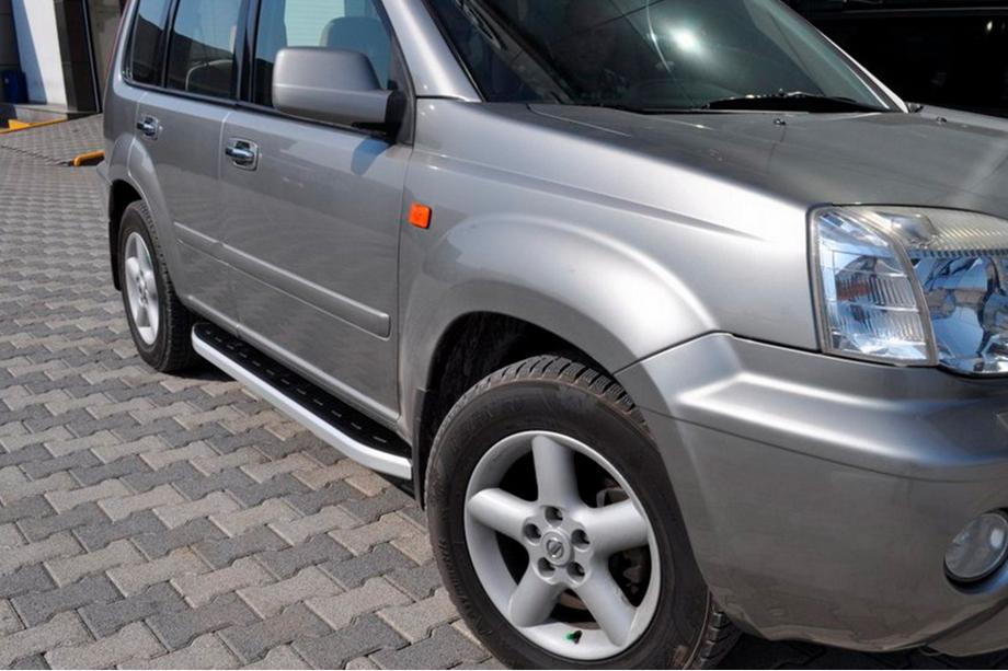 Nissan X-trail T30 2002–2007 Boční nášlapy Fullmond (2 ks, hliník) Image