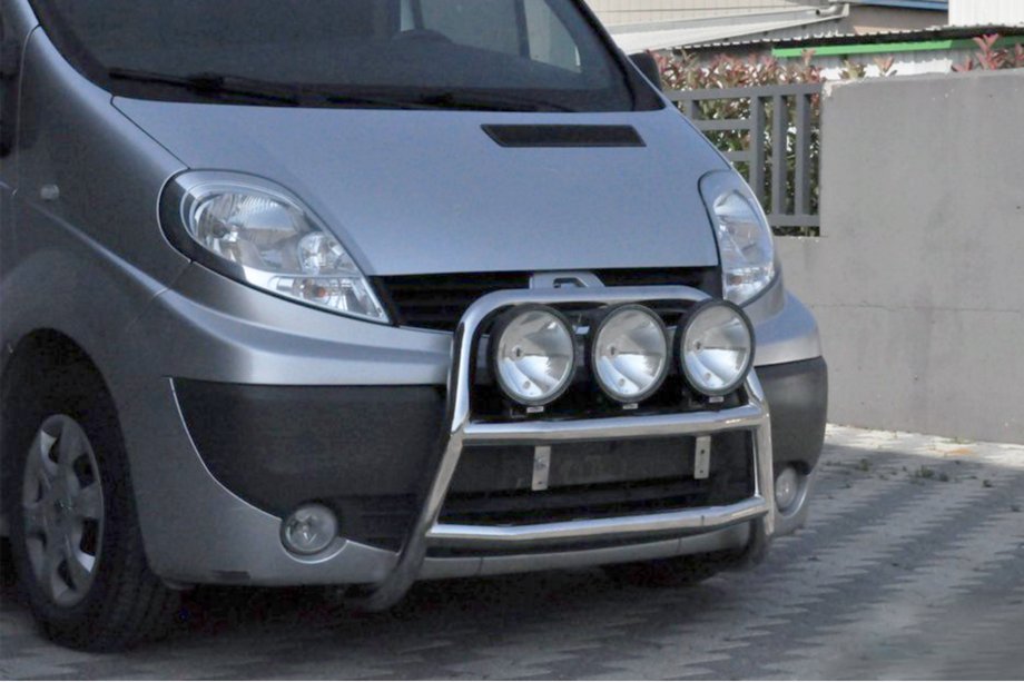 Renault Trafic 2001–2015 Přední ochranný rám WT018 (nerez) Image