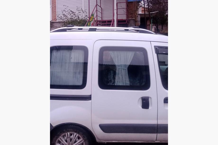 Renault Kangoo 1998–2008 Střešní ližiny Skyport (matná šedá) Fotografie 2