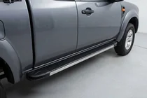 Ford Ranger 2007–2011 Boční nášlapy Maya V1 (2 ks, hliník) fotografie 1
