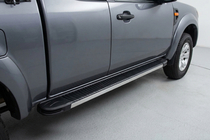 Mazda BT-50 2007–2012 Boční nášlapy Maya V1 (2 ks, hliník) fotografie 1