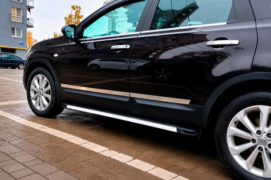 Nissan Qashqai 2007–2010 Boční nášlapy Maya V1 (2 ks, hliník) Fotografie 3