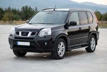 Nissan X-trail T31 2007–2014 Boční nášlapy Maya V1 (2 ks, hliník) fotografie 1