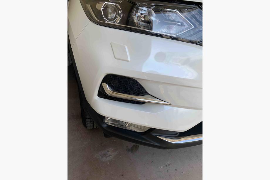 Nissan Qashqai 2014–2021 Nerezové kryty mlhových světel (2017↗, nerez) Image