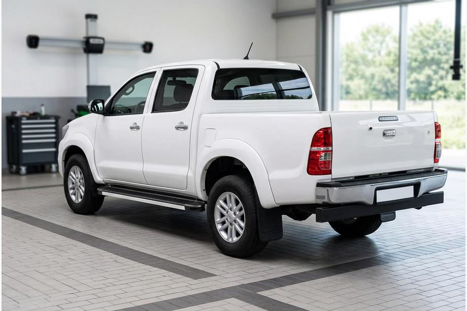 Toyota Hilux 2006–2015 Boční nášlapy Maya V1 (2 ks, hliník) Image