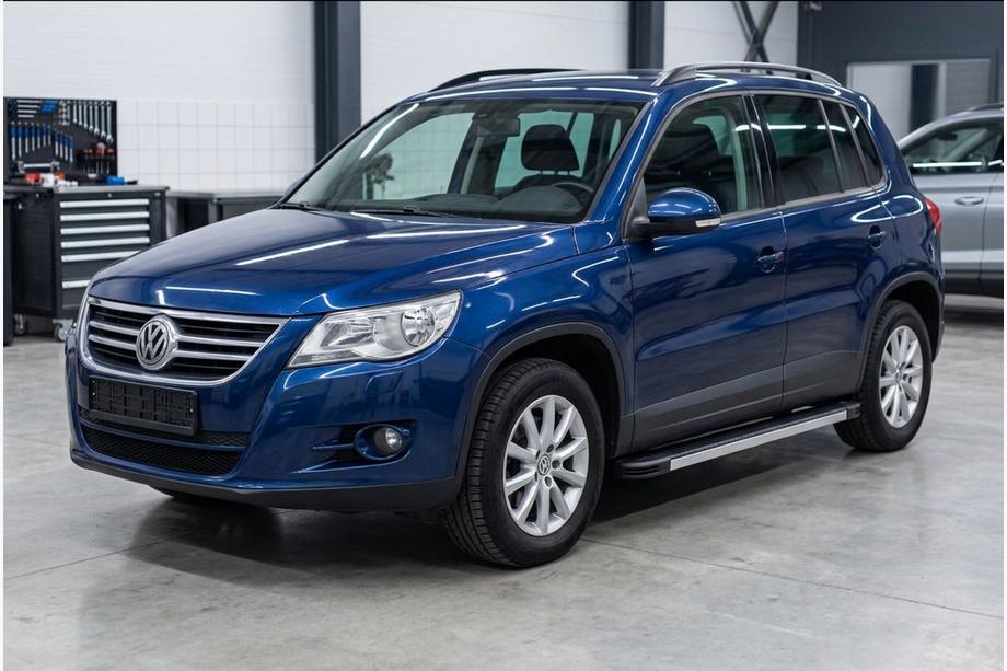 Volkswagen Tiguan 2007–2016 Boční nášlapy Maya V1 (2 ks, hliník) Image